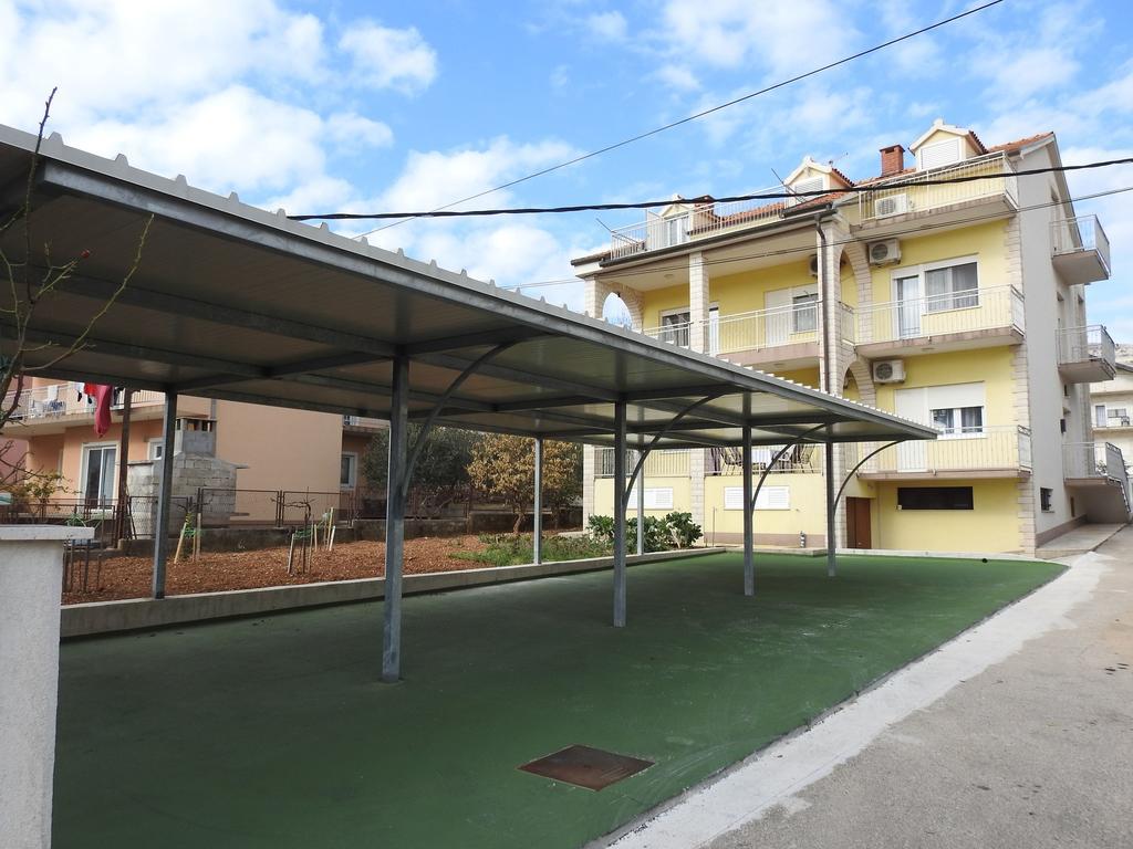 Marini Apartmani Trogir Exterior foto