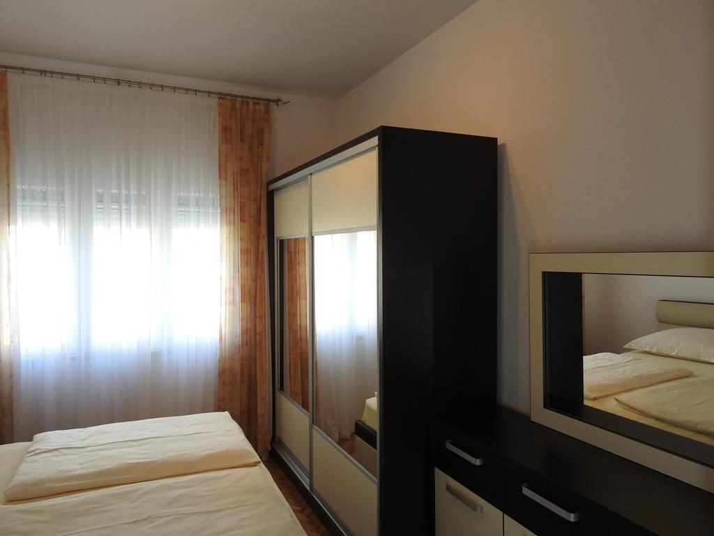 Marini Apartmani Trogir Exterior foto