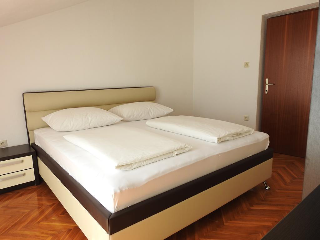 Marini Apartmani Trogir Exterior foto